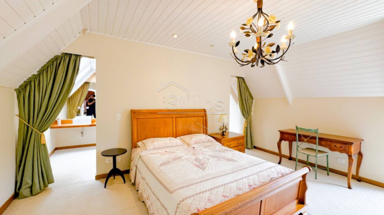 Imagem Casa com 5 Quartos à Venda, 1.230 m² em Jardim Embaixador Imagem Casa com 5 Quartos à Venda, 1.230 m² em Jardim Embaixador