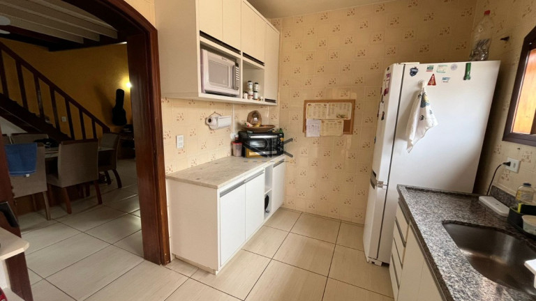 Imagem Casa com 5 Quartos à Venda, 228 m² em Itaguá - Ubatuba