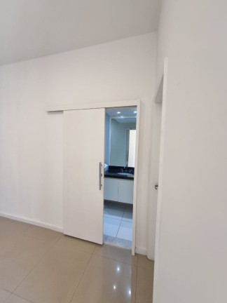 Imagem Apartamento com 1 Quarto à Venda, 50 m² em Copacabana - Rio De Janeiro Imagem Apartamento com 1 Quarto à Venda, 50 m² em Copacabana - Rio De Janeiro