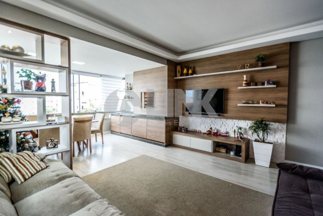 Imagem Imóvel com 3 Quartos à Venda, 241 m² em Jardim Lindóia - Porto Alegre Imagem Imóvel com 3 Quartos à Venda, 241 m² em Jardim Lindóia - Porto Alegre