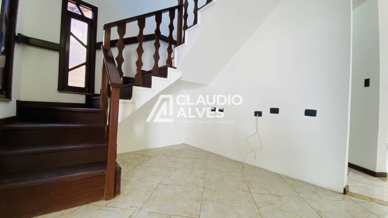 Imagem Casa com 5 Quartos à Venda, 200 m² em Cidade Nova - Feira De Santana Imagem Casa com 5 Quartos à Venda, 200 m² em Cidade Nova - Feira De Santana
