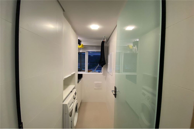 Imagem Imóvel com 2 Quartos à Venda, em Estados - Balneário Camboriú Imagem Imóvel com 2 Quartos à Venda, em Estados - Balneário Camboriú