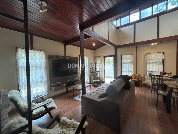 Imagem Casa com 3 Quartos à Venda, 117 m² em Região Do Alto Do Capivari - Campos Do Jordão Imagem Casa com 3 Quartos à Venda, 117 m² em Região Do Alto Do Capivari - Campos Do Jordão