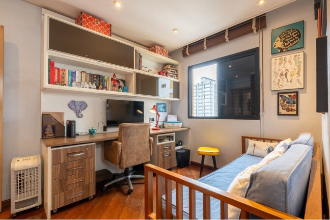 Imagem Imóvel com 4 Quartos à Venda, 141 m² em Moema - São Paulo