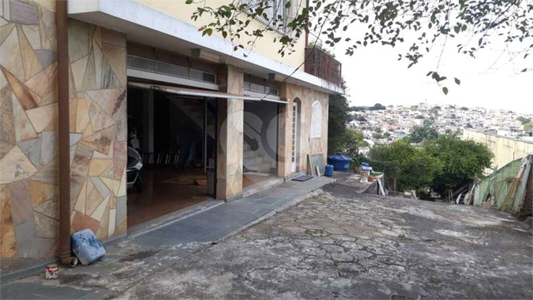 Imagem Casa com 2 Quartos para Temporada, 361 m² em Jundiaí Imagem Casa com 2 Quartos para Temporada, 361 m² em Jundiaí