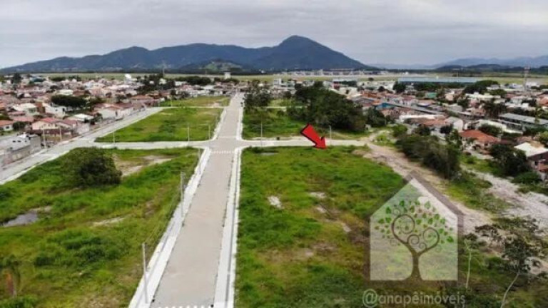 Imagem Terreno à Venda, 468 m² em Carianos - Florianópolis Imagem Terreno à Venda, 468 m² em Carianos - Florianópolis