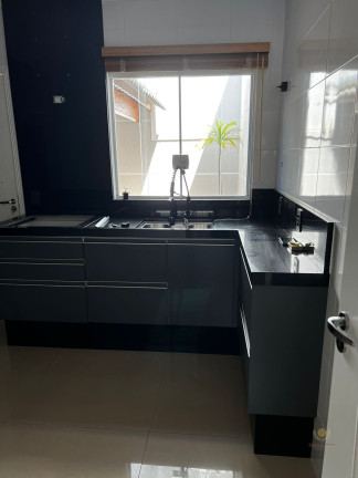Imagem Sobrado com 3 Quartos à Venda, 200 m² em Vila Dos Andrades - São Paulo Imagem Sobrado com 3 Quartos à Venda, 200 m² em Vila Dos Andrades - São Paulo