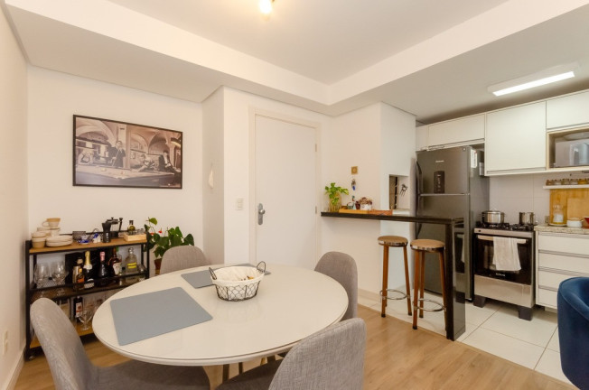Imagem Apartamento com 3 Quartos à Venda, 65 m² em Petrópolis - Porto Alegre Imagem Apartamento com 3 Quartos à Venda, 65 m² em Petrópolis - Porto Alegre