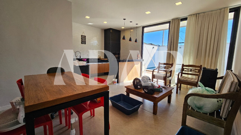 Imagem Casa com 3 Quartos à Venda, 380 m² em Vargem Pequena - Rio De Janeiro