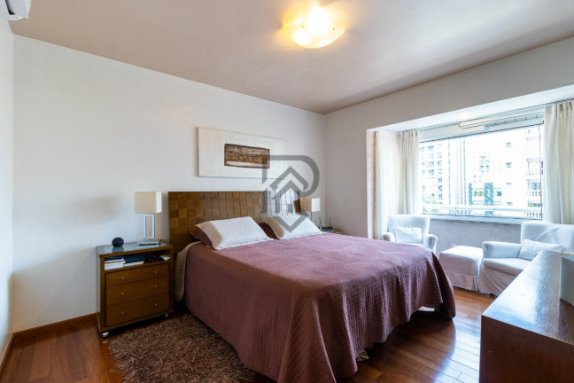 Imagem Apartamento com 3 Quartos à Venda, 195 m² em Moema - São Paulo