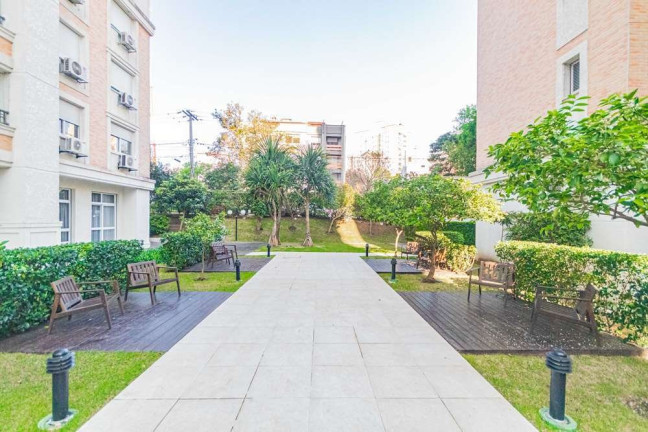 Imagem Apartamento com 2 Quartos à Venda, 69 m² em Passo Da Areia - Porto Alegre