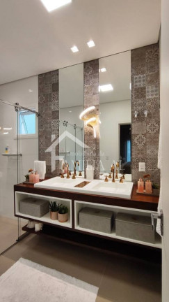 Imagem Casa com 3 Quartos à Venda, 320 m² em América - Joinville