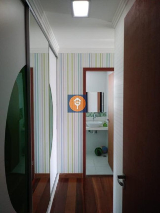 Imagem Apartamento com 3 Quartos à Venda, 211 m²