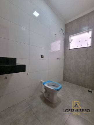 Imagem Casa com 3 Quartos à Venda, em Jardim Ouro Verde - Botucatu Imagem Casa com 3 Quartos à Venda, em Jardim Ouro Verde - Botucatu
