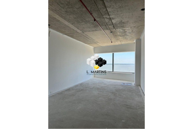 Sala Comercial à Venda, 37 m² em Cristal - Porto Alegre