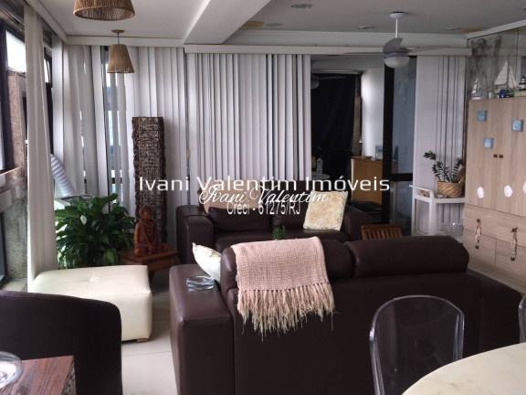 Imagem Apartamento com 4 Quartos à Venda, 220 m² em Barra Da Tijuca - Rio De Janeiro