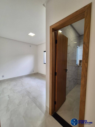 Imagem Casa com 3 Quartos à Venda, 225 m² em Cardoso - Aparecida De Goiânia Imagem Casa com 3 Quartos à Venda, 225 m² em Cardoso - Aparecida De Goiânia