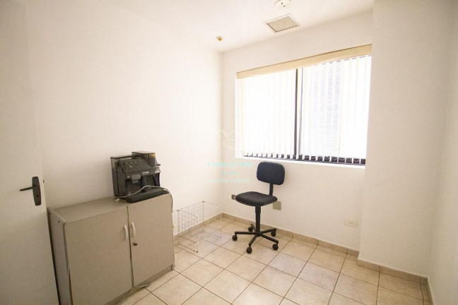 Sala Comercial à Venda, 35 m² em Liberdade - São Paulo