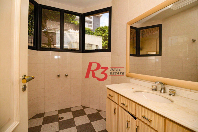 Imagem Sobrado com 3 Quartos para Alugar, 240 m² em Gonzaga - Santos Imagem Sobrado com 3 Quartos para Alugar, 240 m² em Gonzaga - Santos