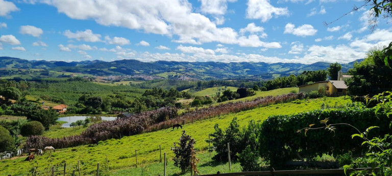 Imagem Chácara com 3 Quartos à Venda, 24.000 m² em Pedra Bela Imagem Chácara com 3 Quartos à Venda, 24.000 m² em Pedra Bela