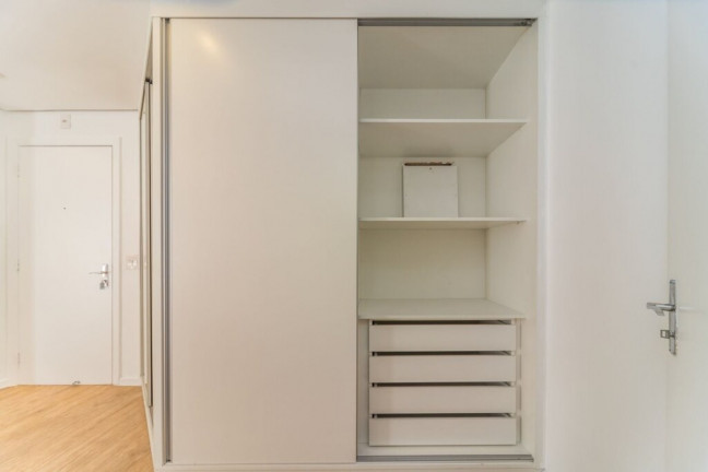 Imagem Imóvel com 1 Quarto à Venda, 30 m² em Moema - São Paulo Imagem Imóvel com 1 Quarto à Venda, 30 m² em Moema - São Paulo