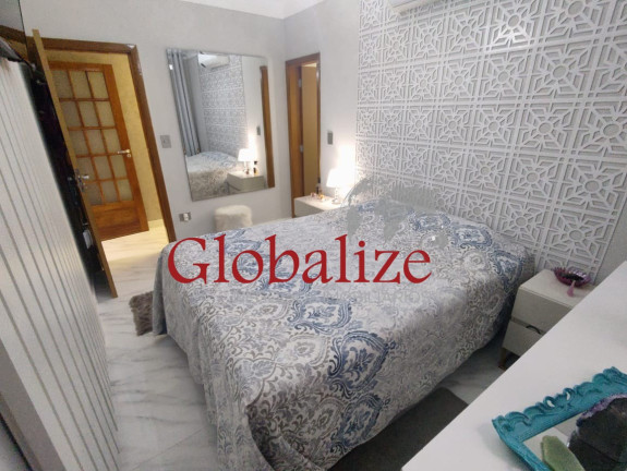 Imagem Casa com 3 Quartos à Venda, 200 m² em Gonzaga - Santos Imagem Casa com 3 Quartos à Venda, 200 m² em Gonzaga - Santos