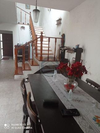 Imagem Casa com 4 Quartos à Venda, 284 m² em Centro - Pelotas Imagem Casa com 4 Quartos à Venda, 284 m² em Centro - Pelotas
