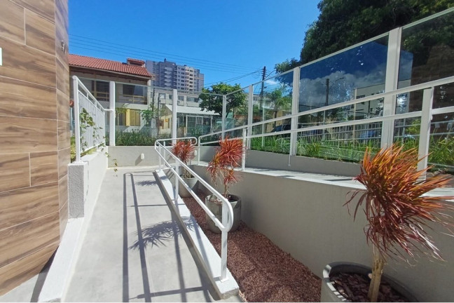 Imagem Imóvel com 2 Quartos à Venda, 64 m² em Vila Ipiranga - Porto Alegre Imagem Imóvel com 2 Quartos à Venda, 64 m² em Vila Ipiranga - Porto Alegre
