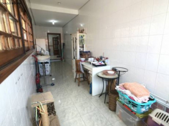 Imagem Imóvel com 4 Quartos à Venda, 175 m² em Jardim Itu - Porto Alegre Imagem Imóvel com 4 Quartos à Venda, 175 m² em Jardim Itu - Porto Alegre