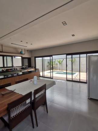 Casa com 4 Quartos à Venda, 300 m² em Condomínio Villagio Di Capri - Votorantim