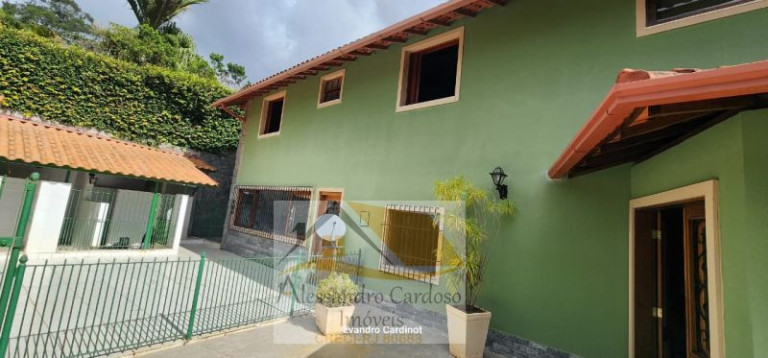 Imagem Casa com 10 Quartos à Venda, 550 m² em Braunes - Nova Friburgo Imagem Casa com 10 Quartos à Venda, 550 m² em Braunes - Nova Friburgo