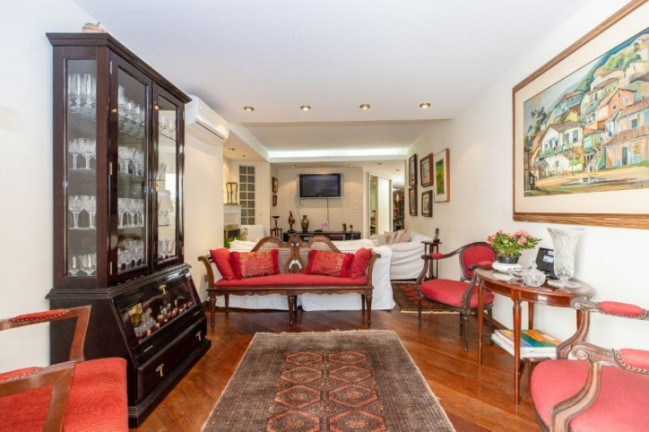 Imagem Casa com 3 Quartos à Venda, em Sumaré - São Paulo Imagem Casa com 3 Quartos à Venda, em Sumaré - São Paulo