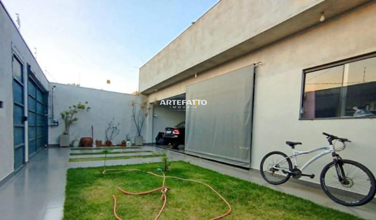 Imagem Casa com 3 Quartos à Venda, 184 m² Imagem Casa com 3 Quartos à Venda, 184 m²