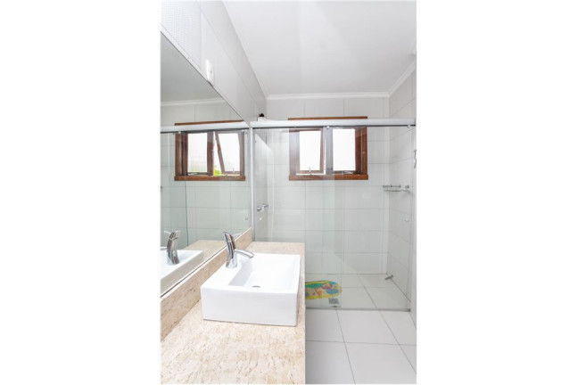 Imagem Imóvel com 4 Quartos à Venda, em Higienópolis - Porto Alegre Imagem Imóvel com 4 Quartos à Venda, em Higienópolis - Porto Alegre
