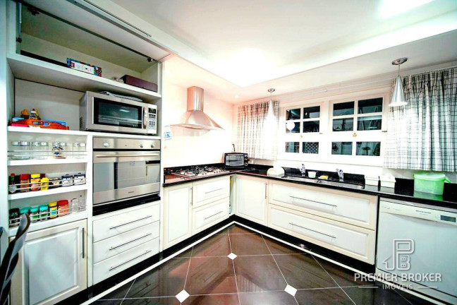 Imagem Casa com 4 Quartos à Venda, 515 m² em Comary - Teresópolis Imagem Casa com 4 Quartos à Venda, 515 m² em Comary - Teresópolis
