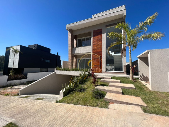 Casa com 3 Quartos à Venda, 226 m² em Fazenda Rodeio - Mogi Das Cruzes