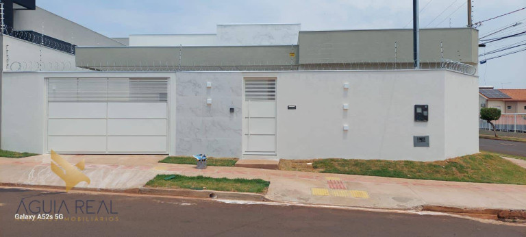 Casa com 3 Quartos à Venda, 148 m² em Rita Vieira - Campo Grande