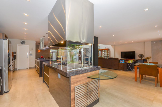 Imagem Casa com 5 Quartos à Venda, 396 m²em Tingui - Curitiba
