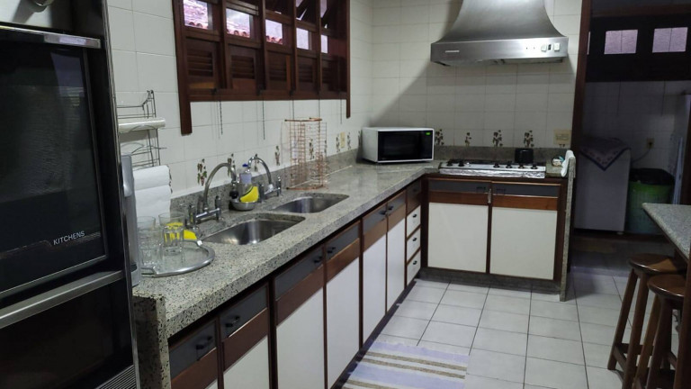 Imagem Casa com 4 Quartos à Venda, em Santo Antônio - Niterói Imagem Casa com 4 Quartos à Venda, em Santo Antônio - Niterói