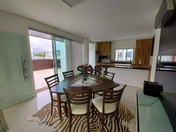 Imagem Cobertura com 3 Quartos à Venda, 260 m² em Centro - Balneário Camboriú