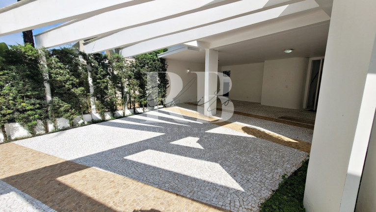 Imagem Imóvel com 6 Quartos à Venda, em Riviera - Bertioga Imagem Imóvel com 6 Quartos à Venda, em Riviera - Bertioga