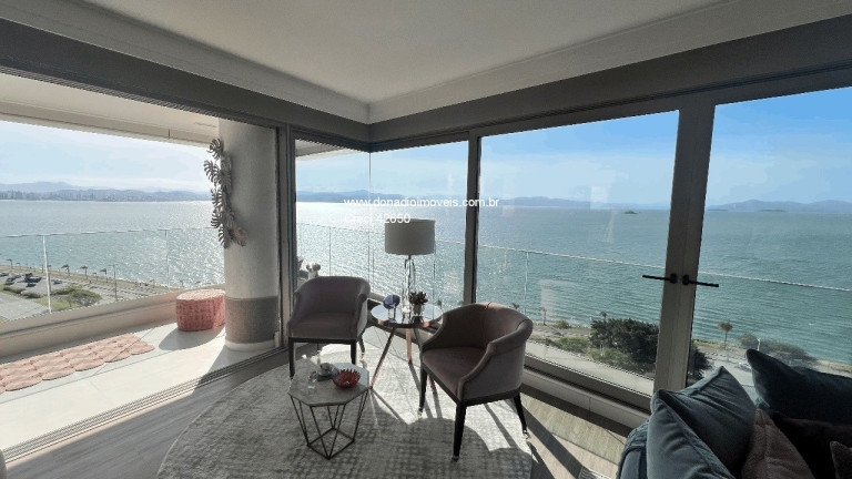 Imagem Apartamento com 3 Quartos à Venda, 209 m² em Agronômica - Florianópolis Imagem Apartamento com 3 Quartos à Venda, 209 m² em Agronômica - Florianópolis