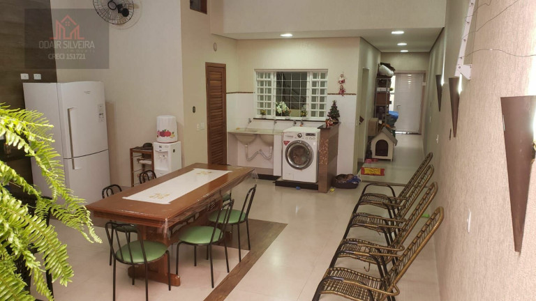Imagem Sobrado com 3 Quartos à Venda, 231 m² em Parque Nova Carioba - Americana Imagem Sobrado com 3 Quartos à Venda, 231 m² em Parque Nova Carioba - Americana