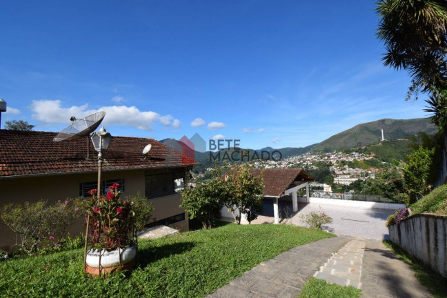Imagem Casa com 3 Quartos à Venda, 1.674 m² em Panorama - Teresópolis