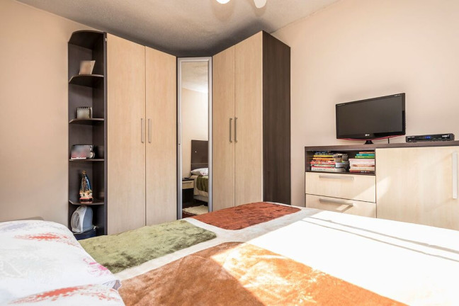 Imagem Apartamento com 2 Quartos à Venda, 52 m² em Santo Antônio - Porto Alegre Imagem Apartamento com 2 Quartos à Venda, 52 m² em Santo Antônio - Porto Alegre