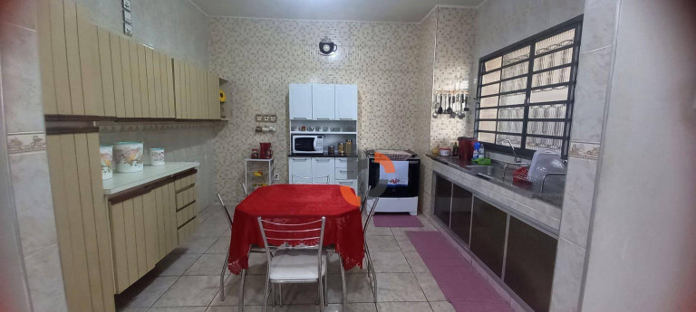 Imagem Casa com 3 Quartos à Venda, 240 m² em Califórnia - Nova Iguaçu