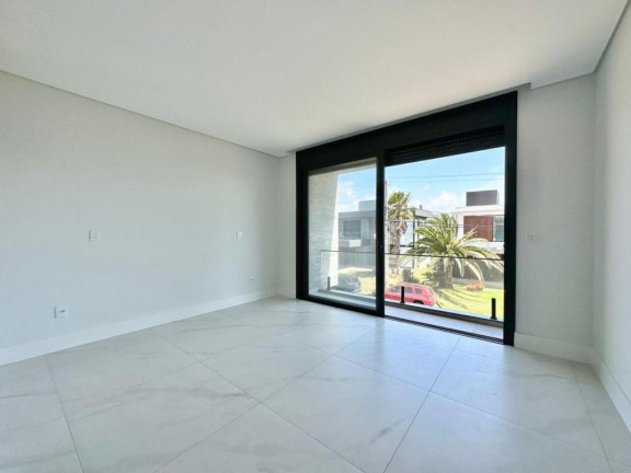 Imagem Casa com 5 Quartos à Venda, 270 m² em -- - Capao Da Canoa Imagem Casa com 5 Quartos à Venda, 270 m² em -- - Capao Da Canoa