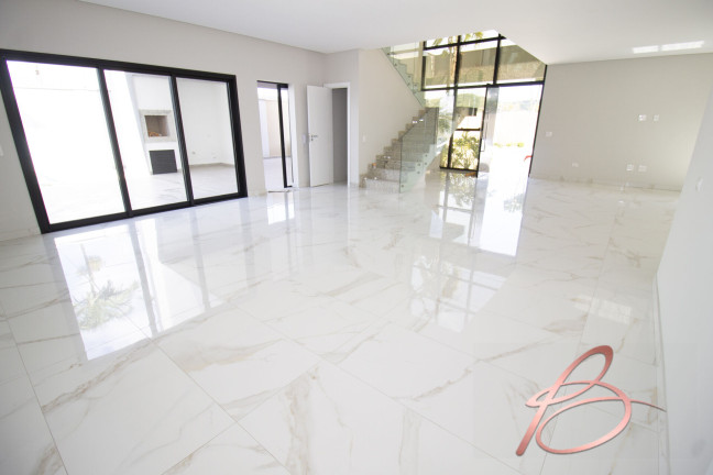 Imagem Casa com 4 Quartos à Venda, 250 m² em Barra - Balneário Camboriú