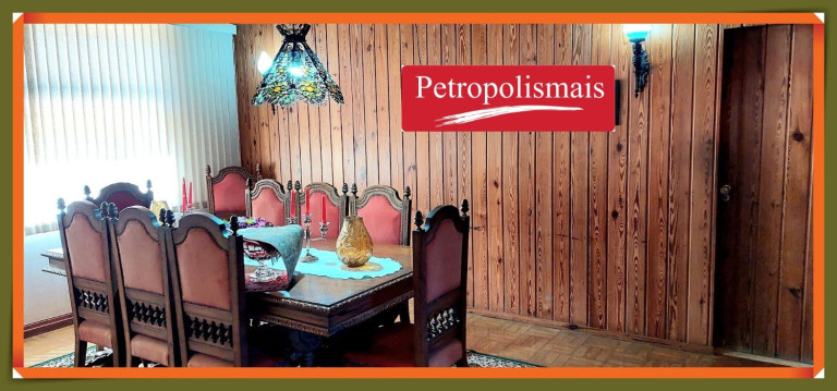 Imagem Casa com 4 Quartos à Venda, 234 m² em Valparaíso - Petrópolis Imagem Casa com 4 Quartos à Venda, 234 m² em Valparaíso - Petrópolis