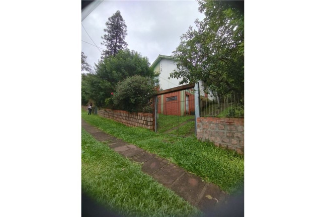 Imagem Casa com 3 Quartos à Venda, em Santa Tereza - Porto Alegre Imagem Casa com 3 Quartos à Venda, em Santa Tereza - Porto Alegre